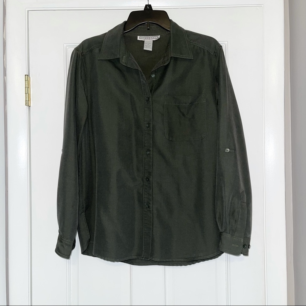 DressBarn huntergreen long sleeve buttondown shirt Medium